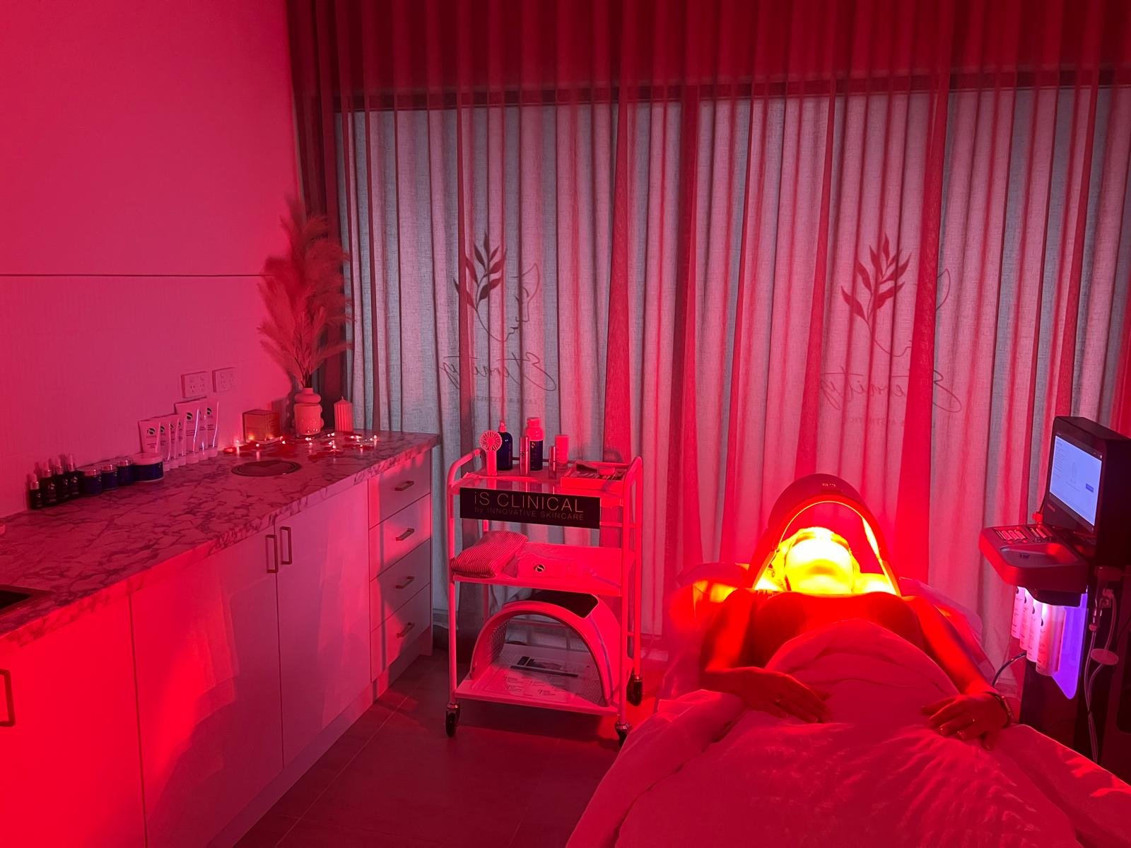 LED light therapy for redness and rosacea at Eternity Laser Dural
